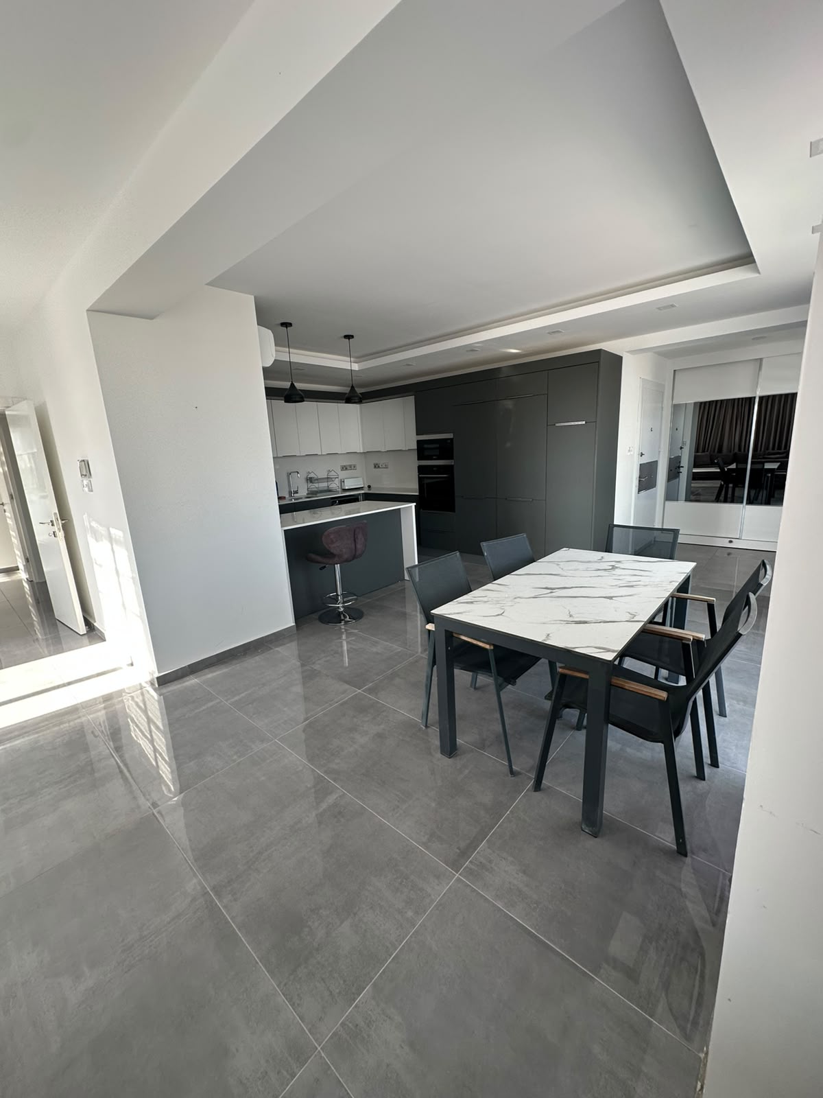 Courtyard Long Beach Penthouse 2